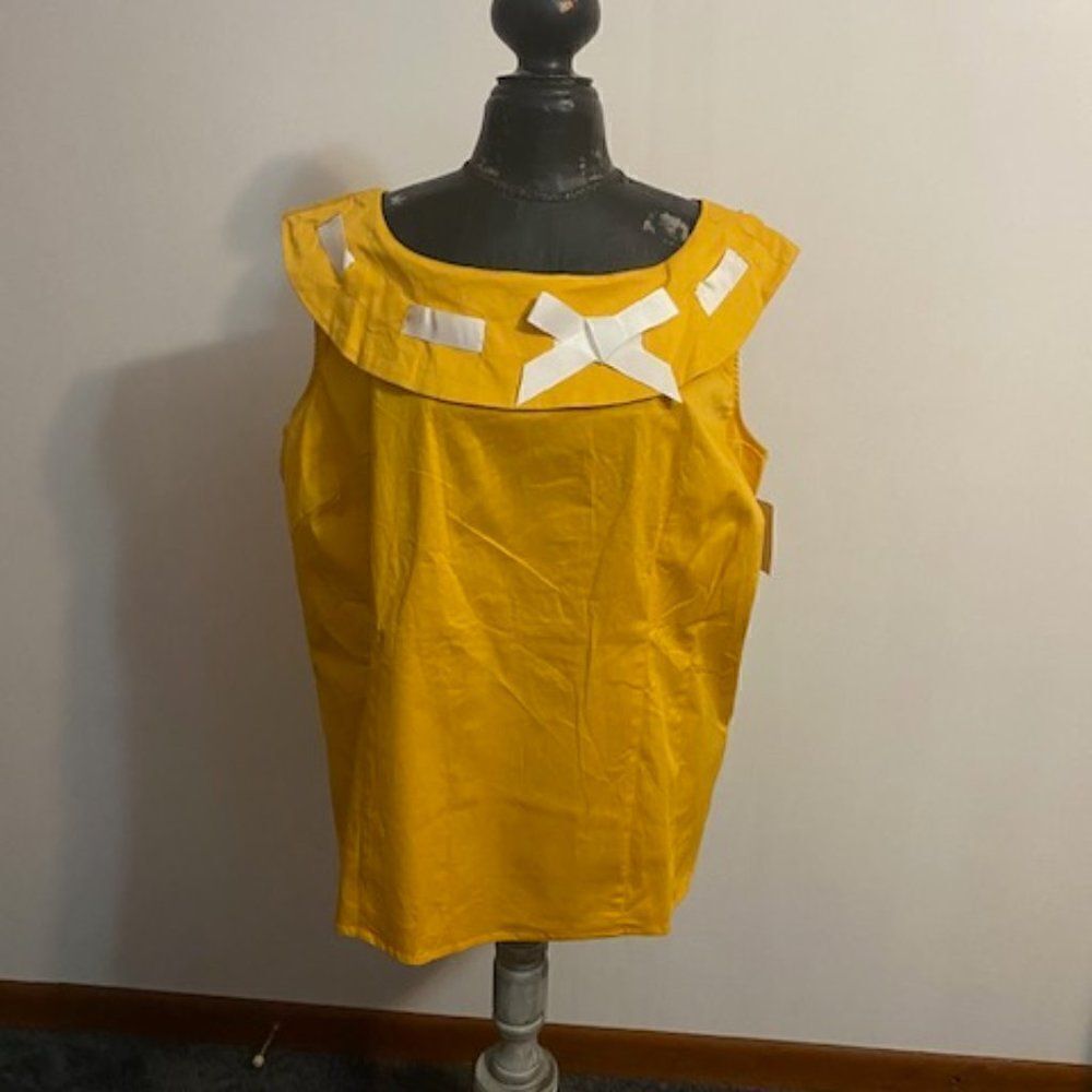 Bea & Dot by Mod Cloth Gold short sleeve top, size 4X